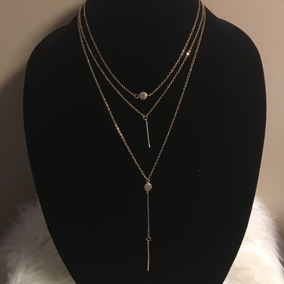 Super trendy multilayer Gold tone necklace - Picture 7 of 7